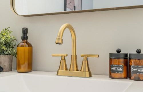 Heritage Haus - Luxe 2BR w Deck, Pets OK, Wi-fi, Near Marietta Sq - Foto 40