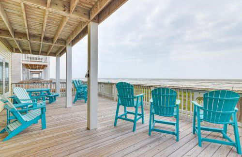2 Decks, Patio and Views Beachfront Texas Retreat - Photo 27