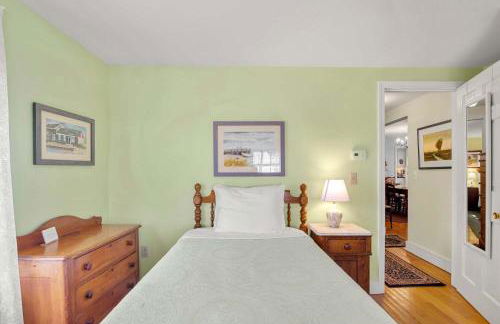 On the Chatham Loop - 1 Min to the Beach - Photo 18