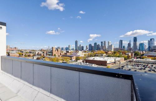 Sleek Loft 15 Min from NYC with Manhattan View - Foto 28