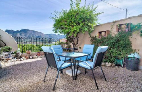 Casa rural con jacuzzi y chimenea en paraje único - La Casa del Pino - Foto 1