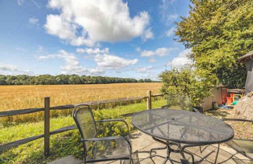 Relaxing Retreat - The Shepherds Hut - Hot Tub - By Tempstay - Foto 6
