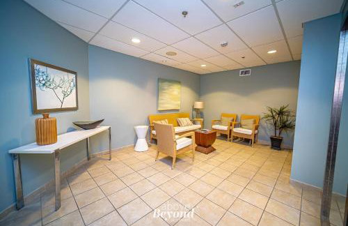 Color Pop by the Pool! - Foto 69