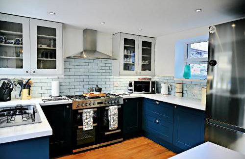 Porthmadog, Sleeps 11, 5 Bedrooms, 5 Bathrooms, Mountain Views - Photo 29