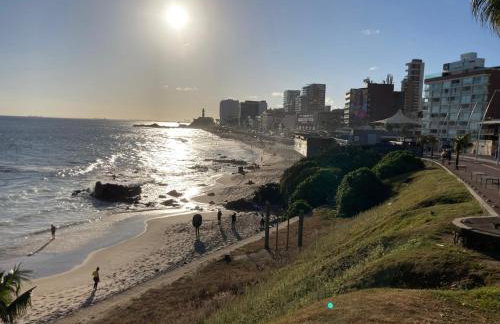 Excelente Flat no Circuito do Carnaval 216P - Foto 33