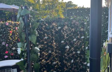 Romantic Swiss Cabin Hideaway & Hot Tub Spa Pool - Foto 32