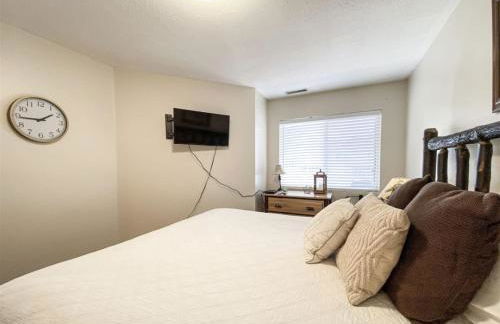 Inn Building Condo 113, Ground Level, Pool Side - Foto 17