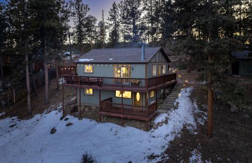 Pine Perch ~ Cozy Mountain Cabin w/ Views - Foto 23