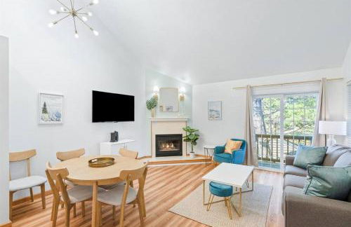 Cannon beach vibes, steps to the beach,WIFI,3 full bedroom en suites with 3 fireplaces,Near Downtown - Photo 33