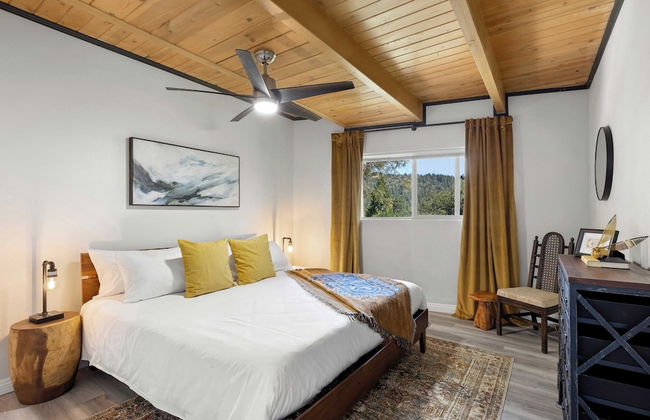 The Matterhorn Manor by Avantstay Harry Potter Inspired A-frame Home w/ Hot Tub & Views - Foto 13