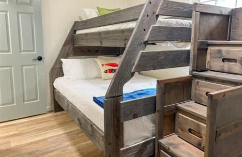 Mayberry on Bayberry Private pool Sleeps 10 - Foto 24