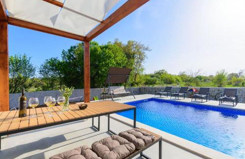 Villa Balun in Orihi - 3 bedrooms - pool - garden - sauna - Foto 8