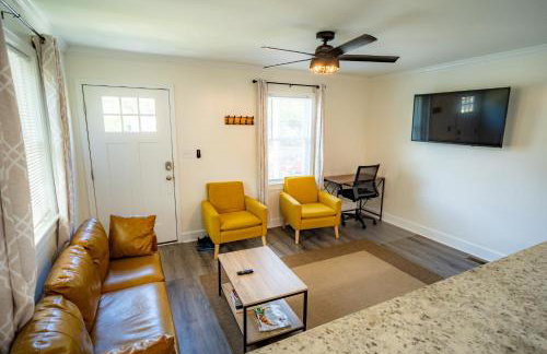 Renovated 2 Bed Walltown Home Walk to Duke! B - Foto 27