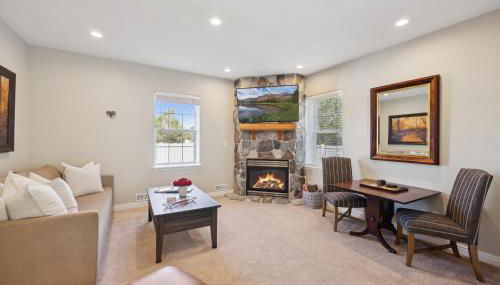 Creekside cutie 3br 2.5ba near skiing sleeps 8 - Photo 4, Other