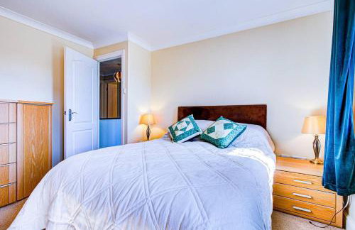 Serene Family Escape - Spacious, Near Thorpe Bay and Southend, Beaches & Amenities - Pass the Keys - Foto 13