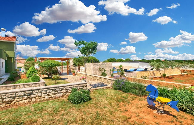 Apartment 1376 - Photo 40