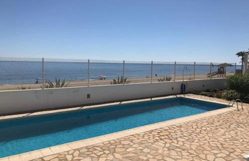 Cadre exceptionnel Appartement les pieds dans l'Eau Mer Piscine Clim Terrasse Vue Mer - Foto 2