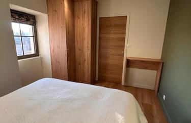 Au 8 à Meursault, Magnifique maison Bourguignonne au pied des vignes, jardin, places de parking privée - Foto 21