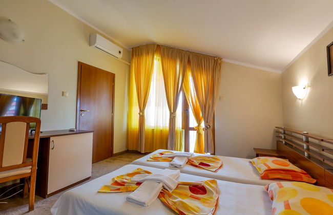 1 Bedroom Apartment in Dafinka Guest House - Photo 8