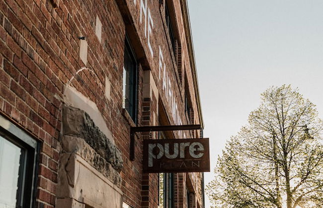 Cozy Local Apartment - Photo 23