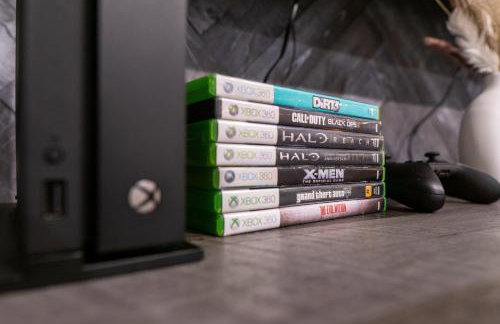 Entire Private Home with 5 Bedrooms 4 Bathrooms 3000 Sq ft Villa, Pool, Hot Tub, Nature, Garage, Winery, Available Now - Foto 28