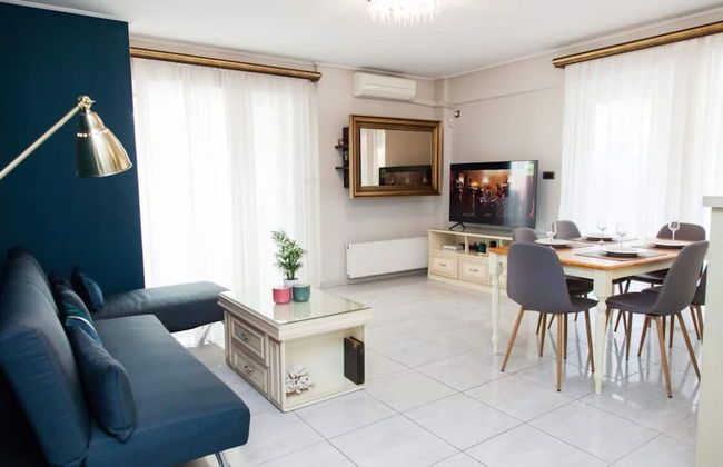 Elegant & Spacious Apt. with Sea View - Photo 21