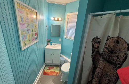 Cozy & Creative Top Unit in Lou's Arts District - Foto 50