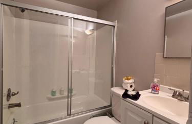 One Bdrm Quaint Flat W Deck - Foto 23