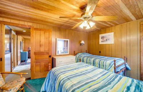 Waterfront Alanson Cottage with Dock and Lake Access! - Foto 19