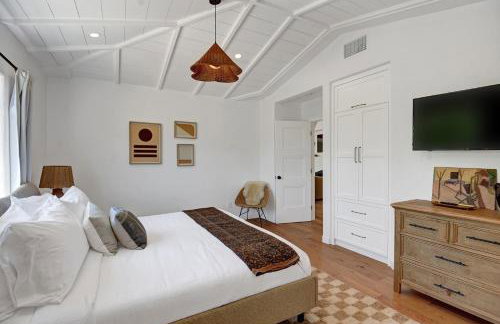 Famous Movie Colony Estate- Casa de Amigos Estate- Ultra Luxe, Pool, Spa, Firepit 4bd, 3.5bth - Foto 18