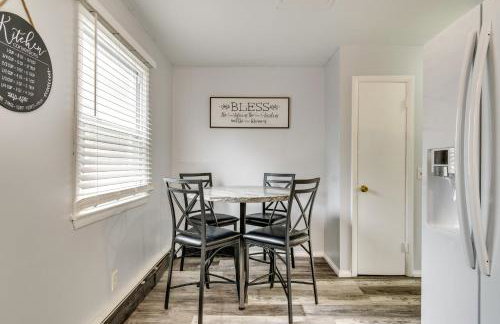 4 Mi to Dtwn Rochester: Charming Apt w/ Patio! - Foto 9