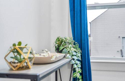 Charming Fire Pit Stay Mid-City Festive Season - Foto 9