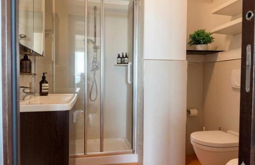 RIVIERA PALACE - TRILO SEA FRONT- Premium Villas - Foto 10