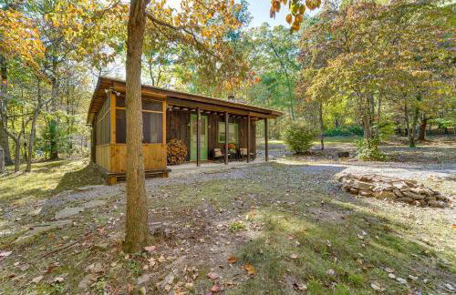 Rustic Bedford Cabin Near Hunting and Fishing - Foto 1