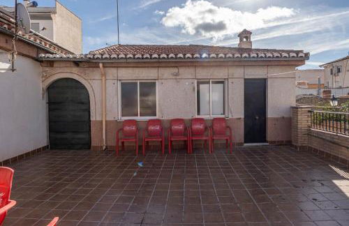 Amplia Casa Familiar con Calefacción, cerca de Sierra Nevada y Granada - Foto 55