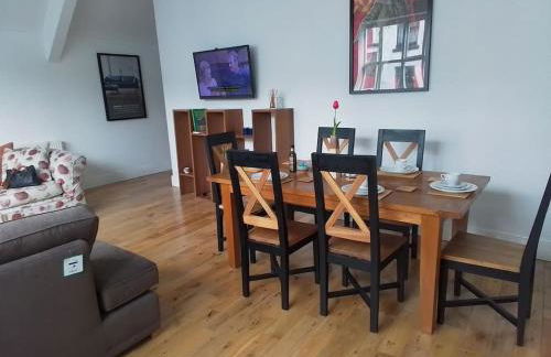 Superb City Centre apt with parking - Photo 18