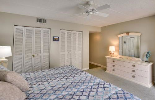 Daytona Beach Shores Condo Rental Walk to Beach! - Photo 12