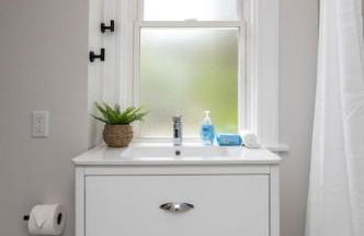 Deluxe 4-Bedroom w Huge Deck 3-Min to Downtown - Foto 22