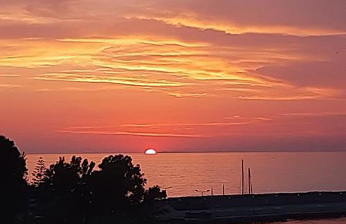 A View from the Attic Window. Kyparissia, Messinia - Foto 7