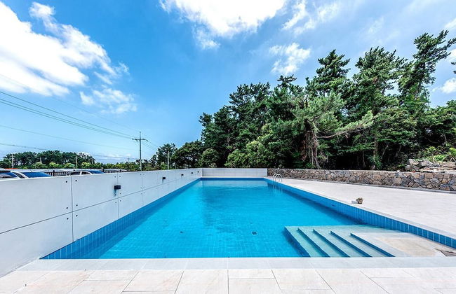 JnB Family Hotel - Photo 69