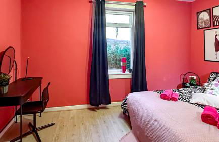 Holly street house with Separate Entrance,Glasgow edge - Foto 32