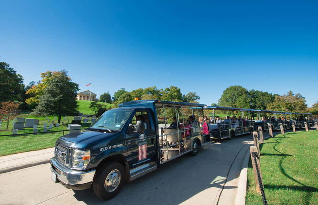 Tren turístico del Cementerio de Arlington - Foto 1