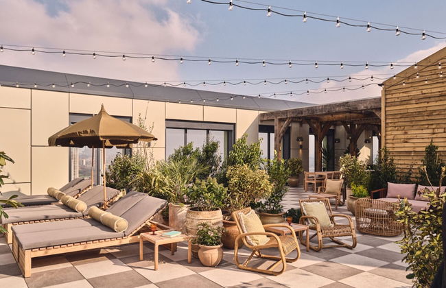 Stunning Two-bedroom Apartment With a Balcony - Foto 41