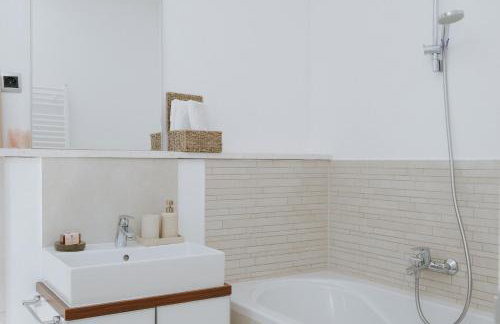 Villa Oleander by Domus Mirus - Rooftop Cinema & Pool & 6min Walk to Beach - Photo 69