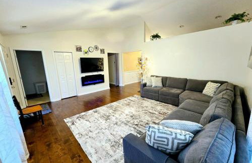 Spacious 4bdr house in a quiet neighborhood - Foto 1
