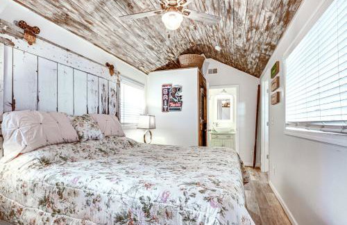 Family-Friendly Retreat on Gilletts Lake! - Foto 12