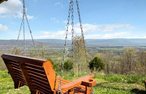 Lofted chalet cabin w hot tub fire pit & views - Foto 24