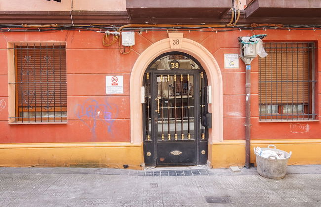 Apto Reformado con encanto by URBANHOSTS - Photo 15