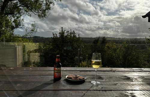 Coed Y Ddraig - themed 3 bedroom cottage, with bar & pool table - Photo 5