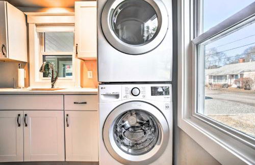 Walk to Shore Updated Buzzards Bay Cottage! - Foto 18